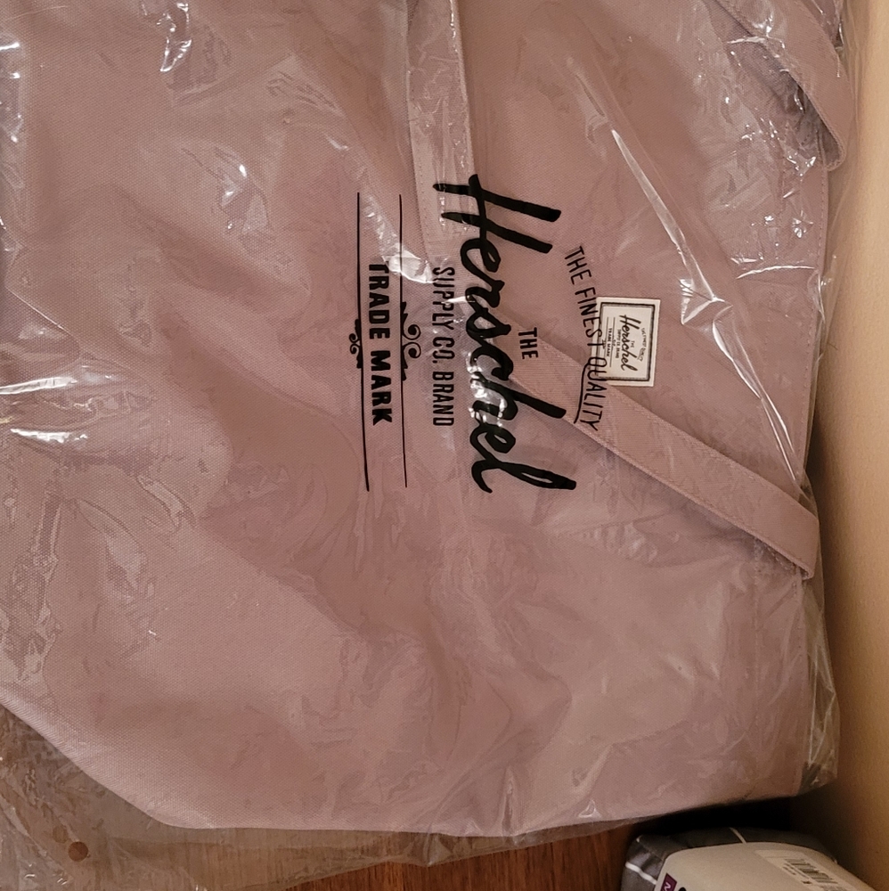 NWT Herschel tote